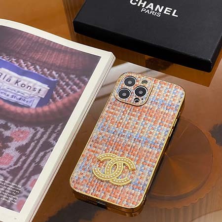 chanel iphone 15 ultra カバー 